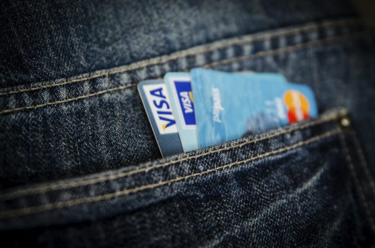 Visa credit cards in jeans